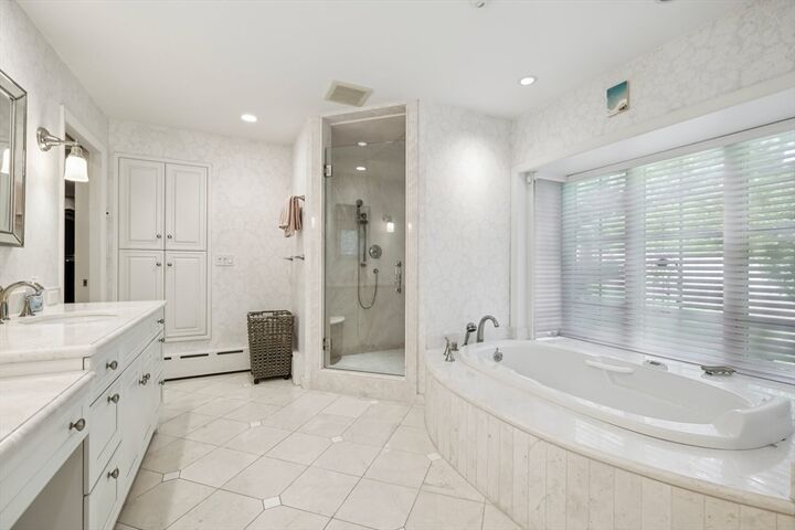 Property Photo:  93 Newton Ave North  MA 01609 