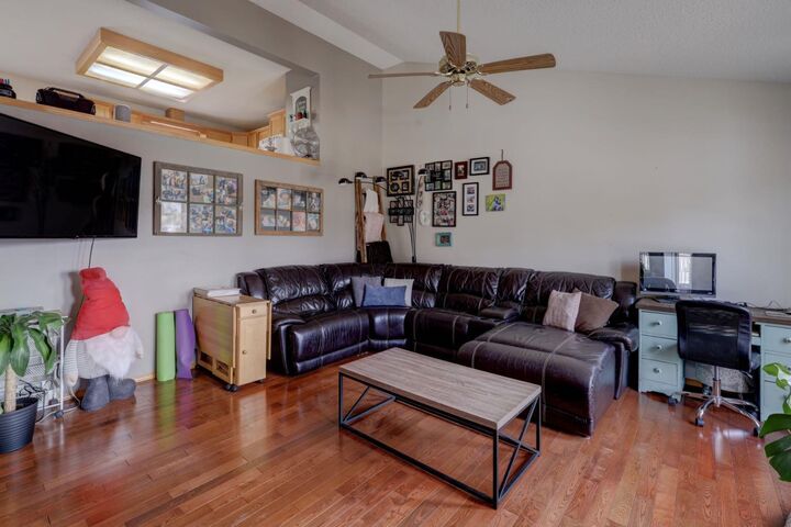 Property Photo:  210 14 Street NW  AB T0J 0Y1 