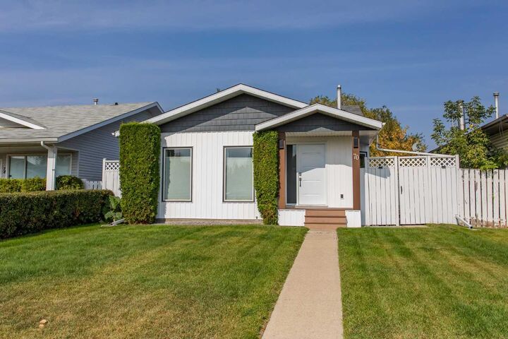 70 Ellenwood Drive  Red Deer AB T4R 2E3 photo