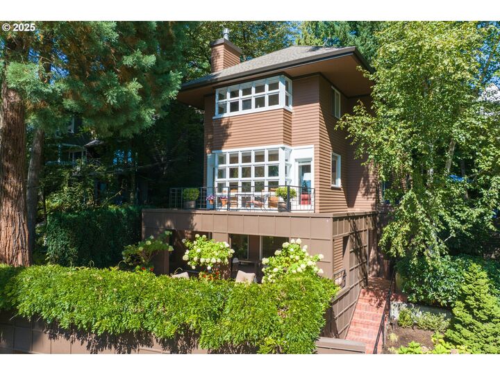 2801 SW Hillsboro St  Portland OR 97239 photo
