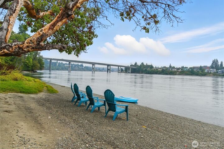 Property Photo:  2510  Stephenson Avenue  WA 98310 