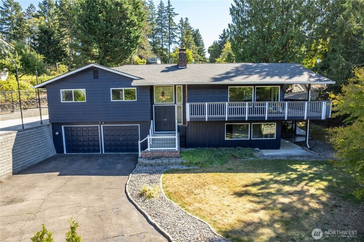 Property Photo:  2445 W Lynnwood Drive  WA 98632 