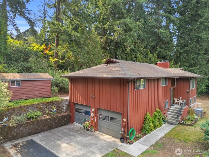 Property Photo: 7515 Locust Ext E WA 98391