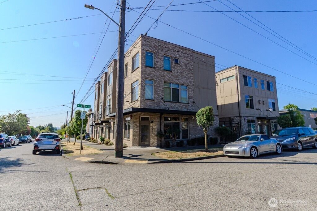 Property Photo: 8119 Stone Avenue N WA 98103