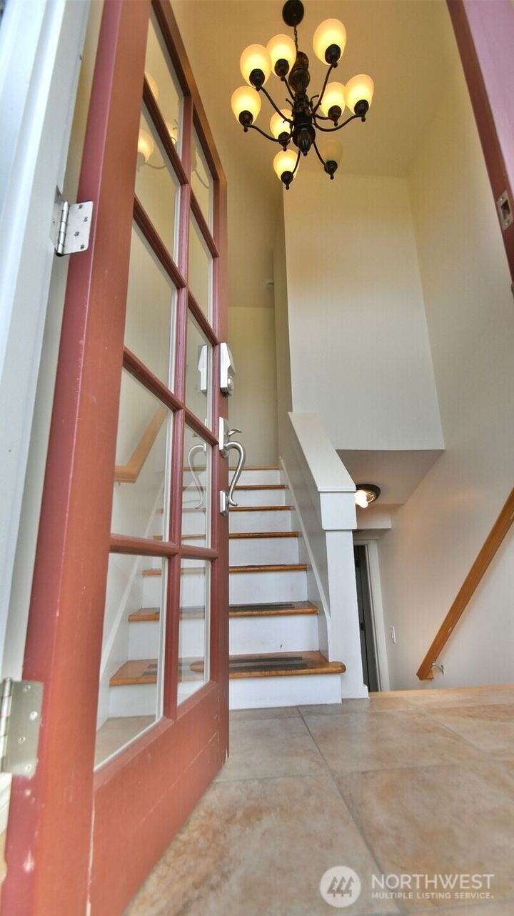 Property Photo: 849 Poplar Way WA 98020