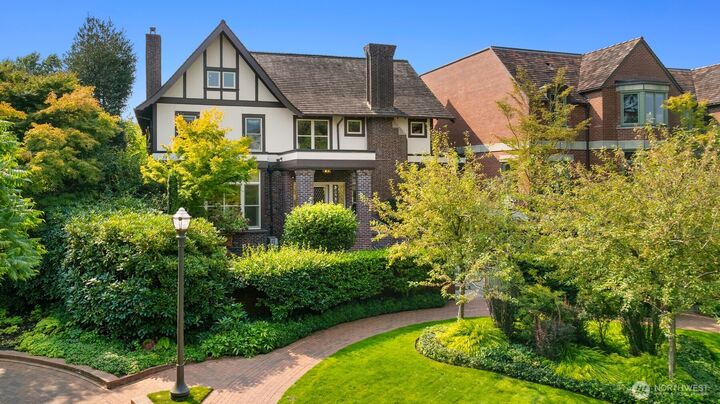 718 E Aloha Street 10  Seattle WA 98102 photo