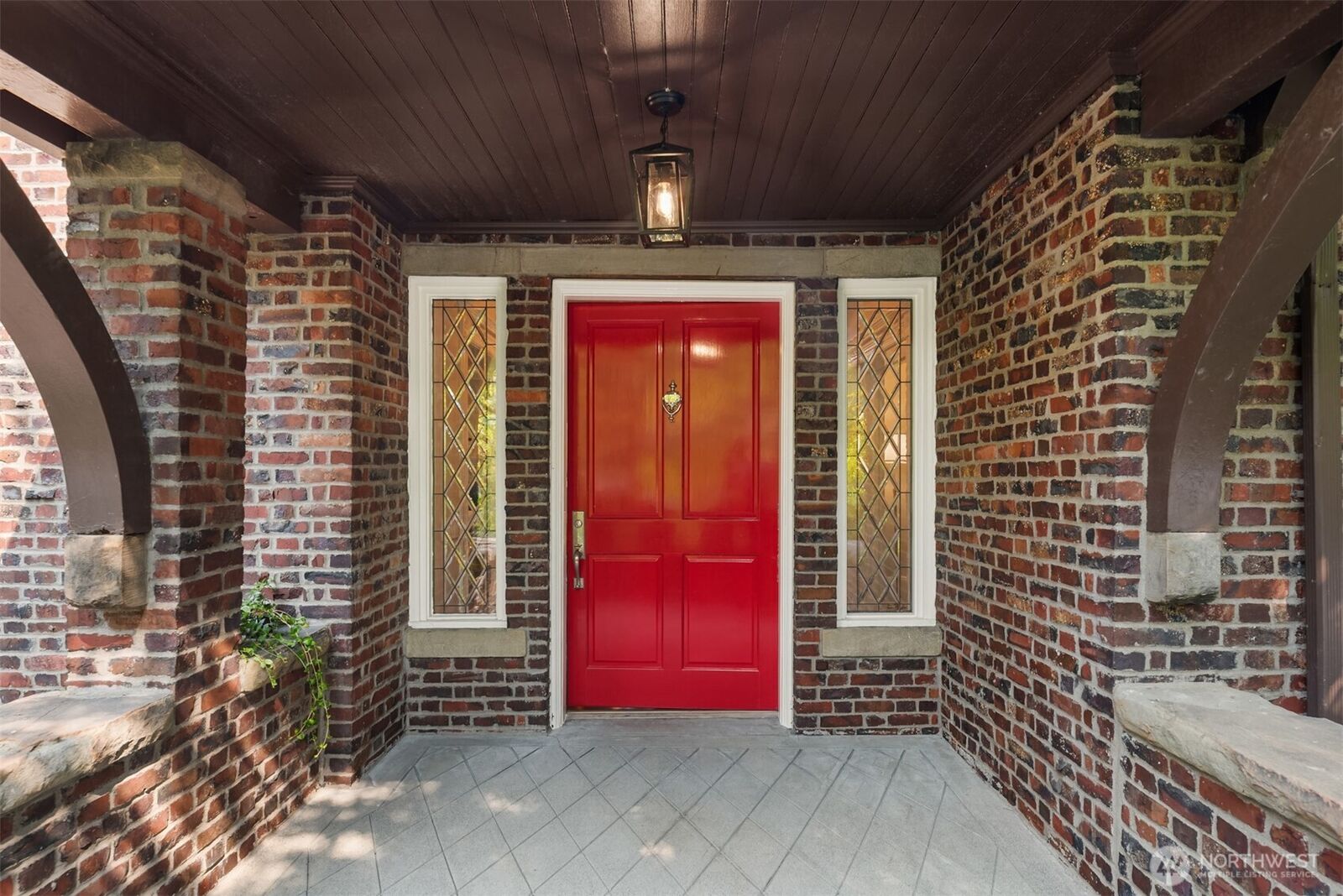 Property Photo: 718 E Aloha Street 10 WA 98102