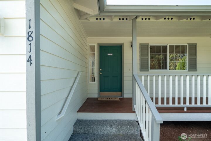 Property Photo:  1814  Leland Drive  WA 98203 