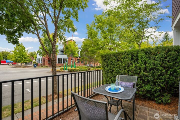 Property Photo:  1257 NE Park Drive 46  WA 98029 