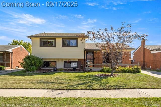 Property Photo:  31218 Fairfield Drive  MI 48088 