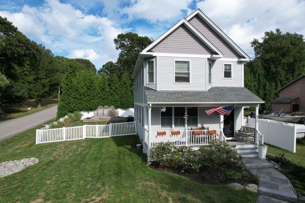 Property Photo:  470 Gondola Avenue  RI 02835 