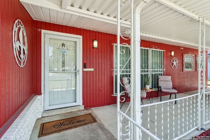 Property Photo:  418 Creath Pl  TX 78221 