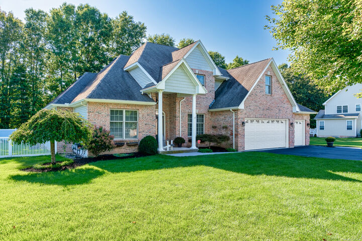 Property Photo:  3 Smith Farm Road  CT 06416 