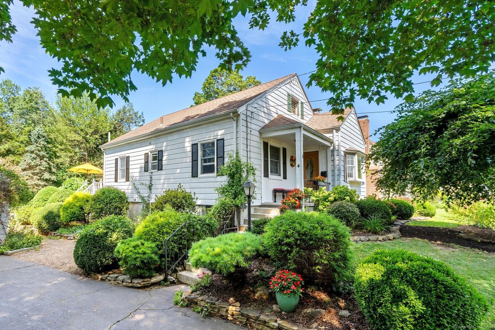 Property Photo:  7 Brookmoor Road  CT 06107 