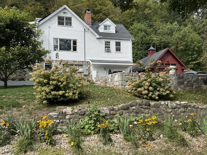 Property Photo:  134 Oneil Road  CT 06478 