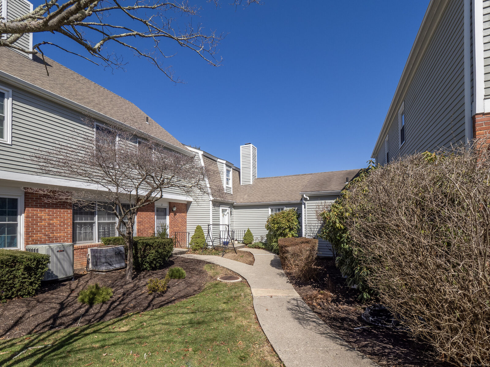 Property Photo:  19 Prospect Ridge Apt 14  CT 06877 