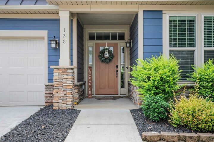 Property Photo:  128 Summer Oak Lane  SC 29680 
