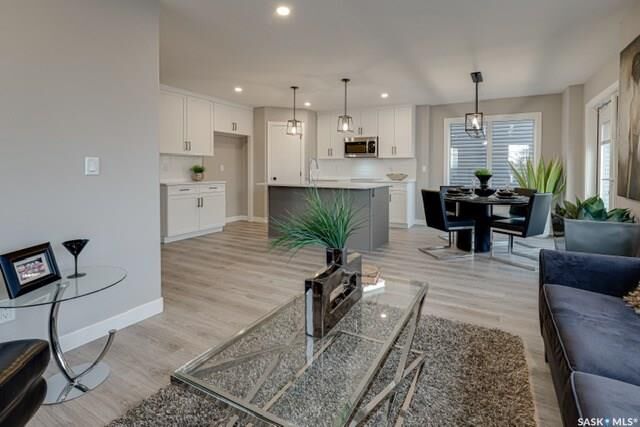 Property Photo:  350 Asokan Bend  SK S7V 1V9 