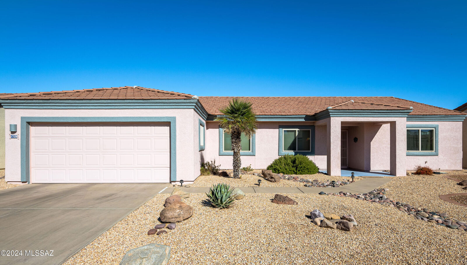 Property Photo:  1739 W Crculo De La Pinata  AZ 85622 