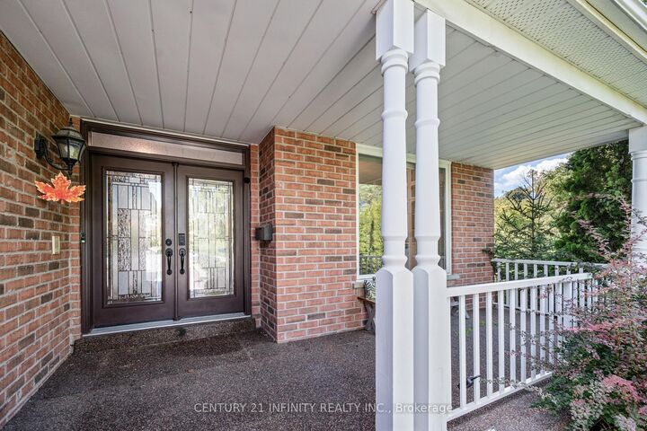 Property Photo: 973 Mountview Court ON L1K 2M1