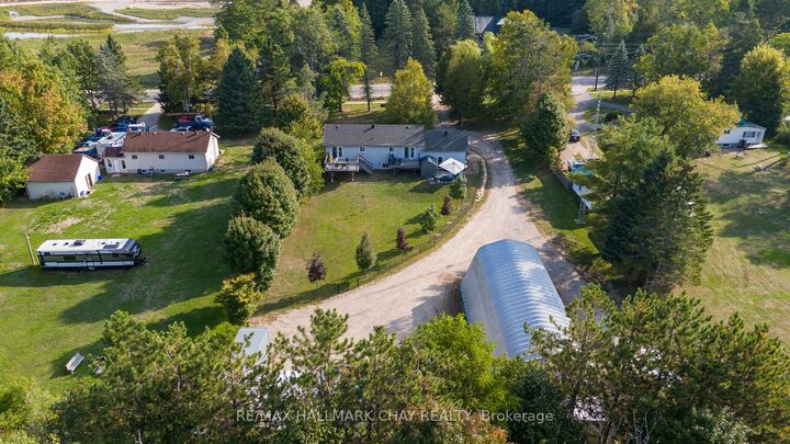 Property Photo:  3524 Penetanguishene Road  ON L4M 4Y8 