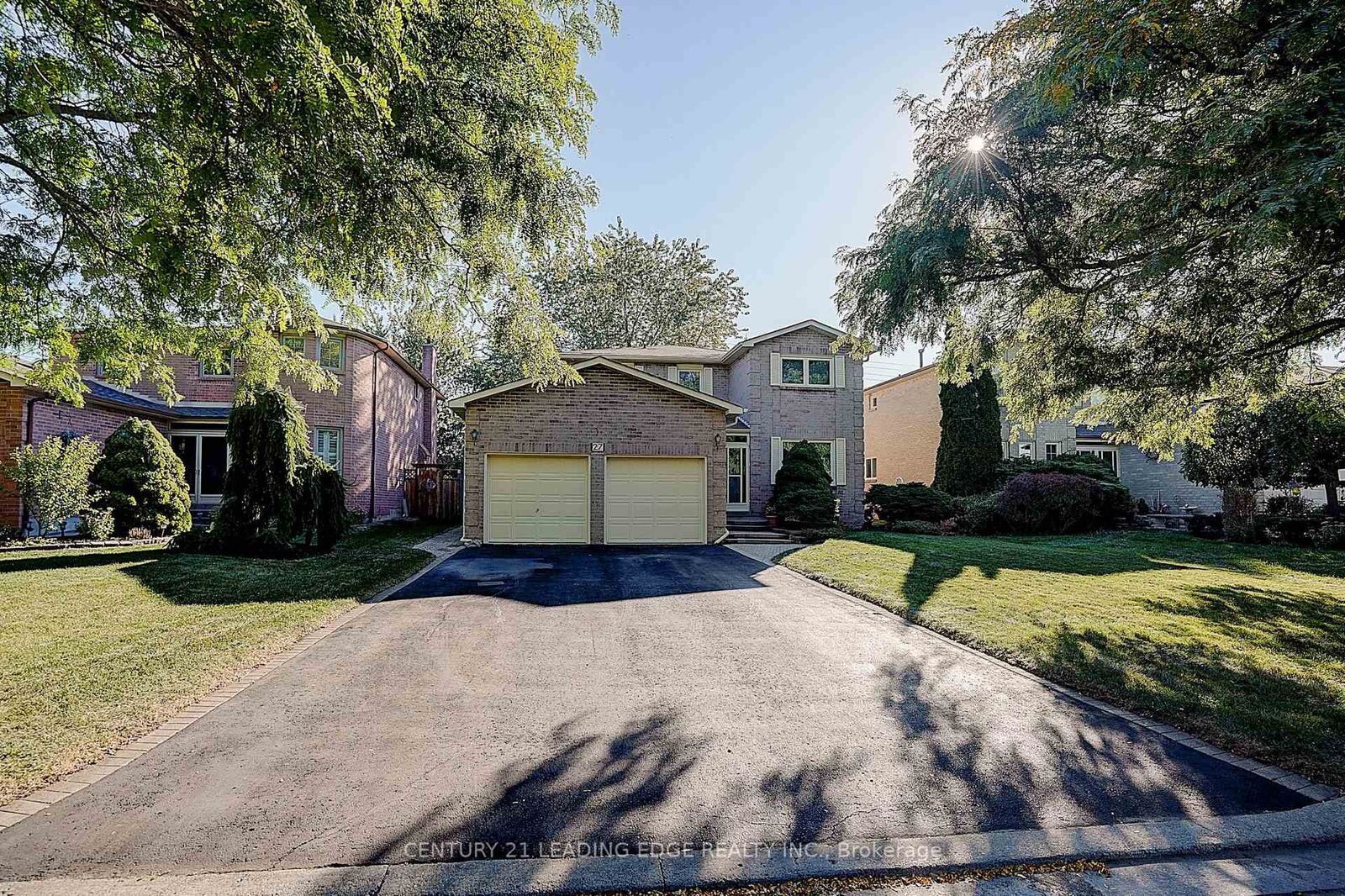 Property Photo:  27 Sawyer Crescent  ON L3P 5T8 