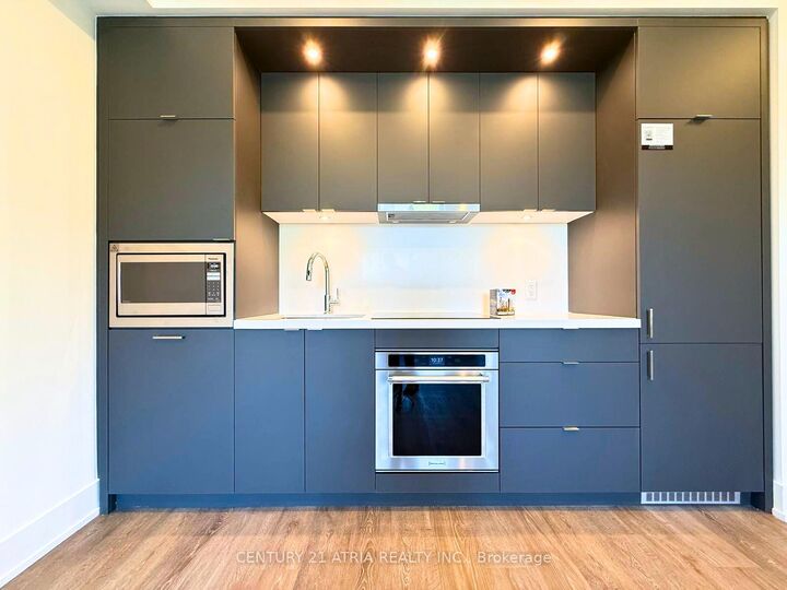 Property Photo:  259 The Kingsway N/A 210  ON M9A 0G2