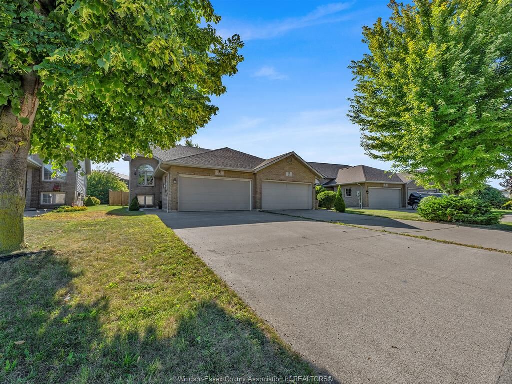 Property Photo:  29 Anfred Street  ON N8H 5L3 