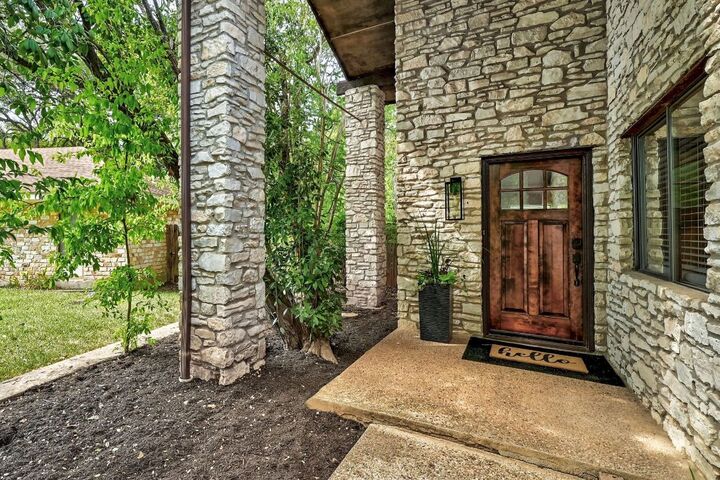 Property Photo:  3402 Split Rock Trail  TX 78739 