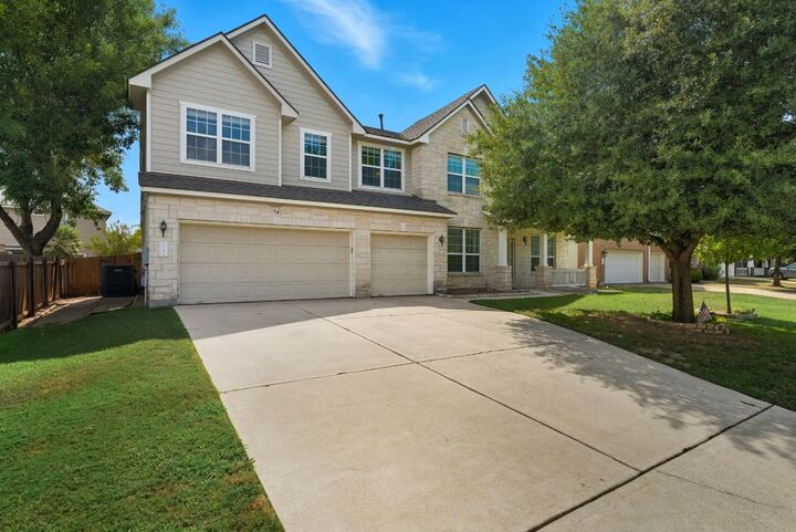 Property Photo: 125 Pine Cove TX 78640