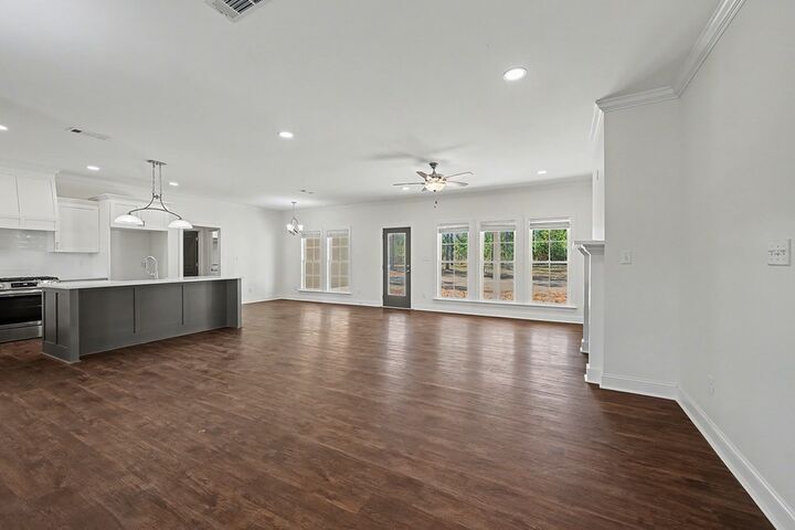 Property Photo: 103 Stornoway Drive GA 31763