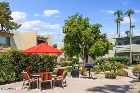 Property Photo: 4610 N 68th Street 416 AZ 85251