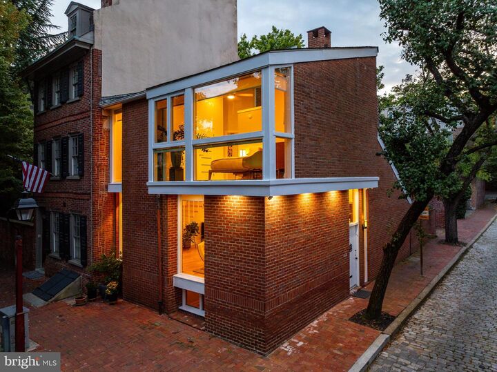 318 S 4th Street  Philadelphia PA 19106 photo