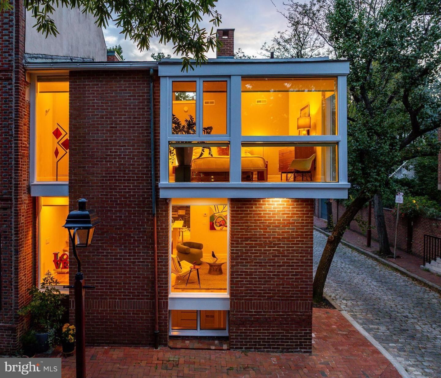 Property Photo: 318 S 4th Street PA 19106