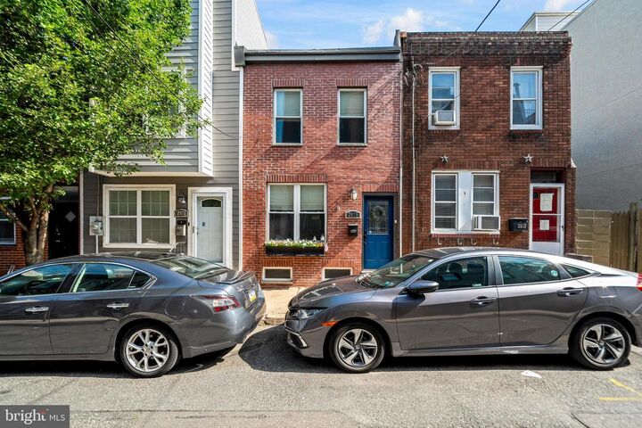Property Photo:  2615 Catharine Street  PA 19146 