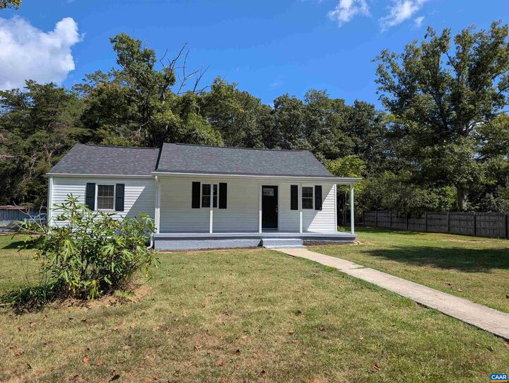 Property Photo: 2511 Spotswood Trl VA 22923