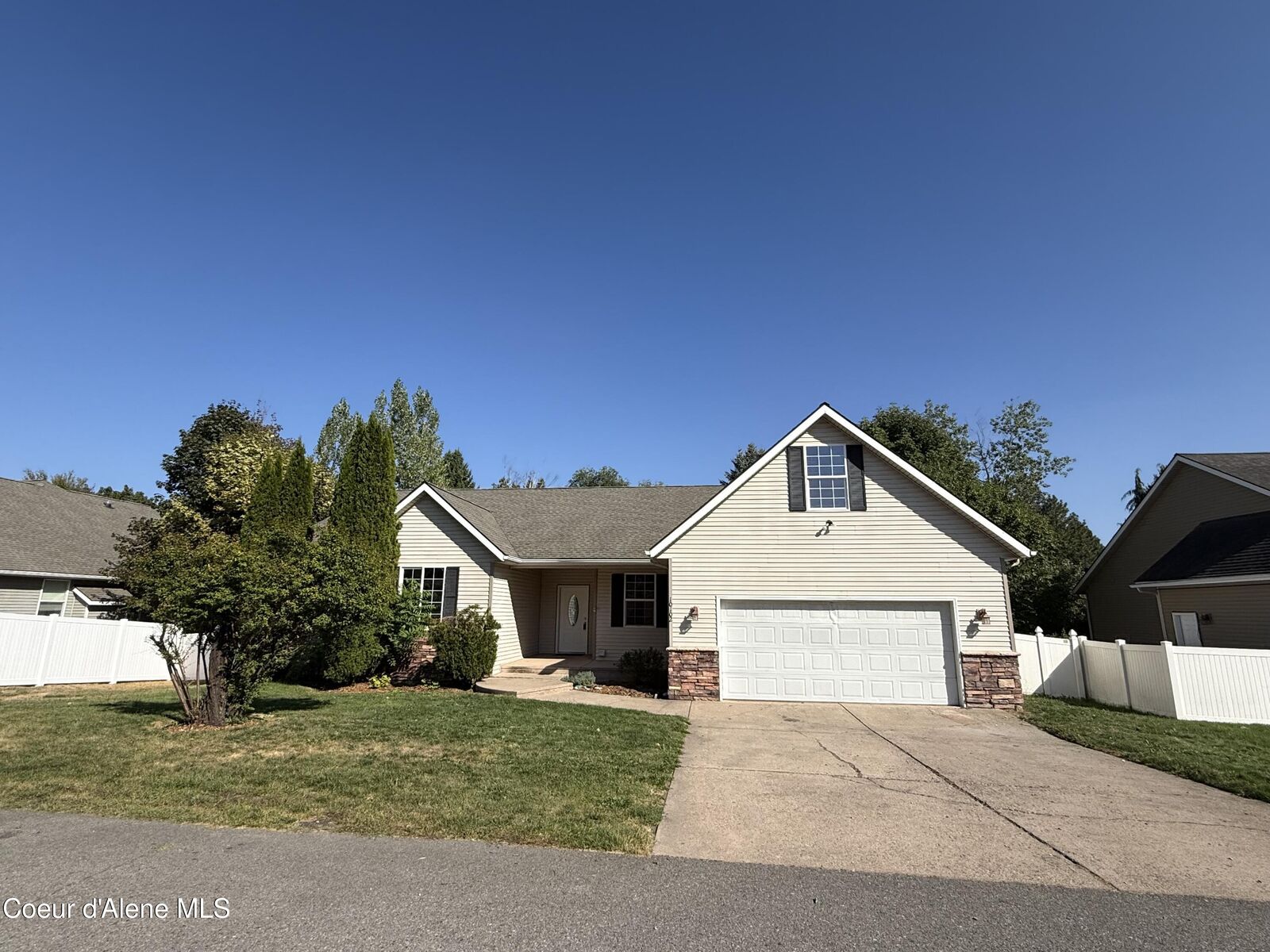 Property Photo:  10102 N Zack Ct  ID 83835 