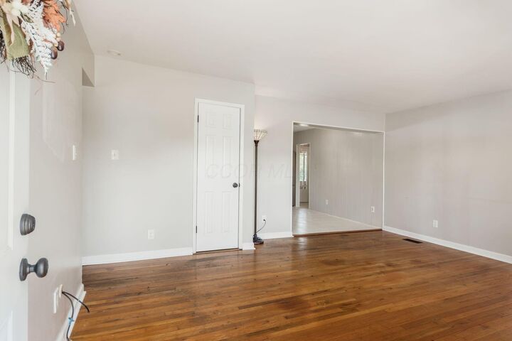 Property Photo: 3114 Wessex Court OH 43232