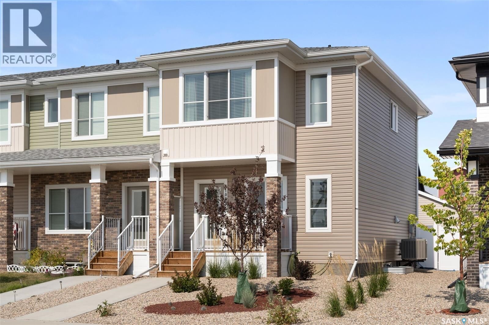Property Photo:  5108 Primrose Green Drive E  SK S4V 3S5 