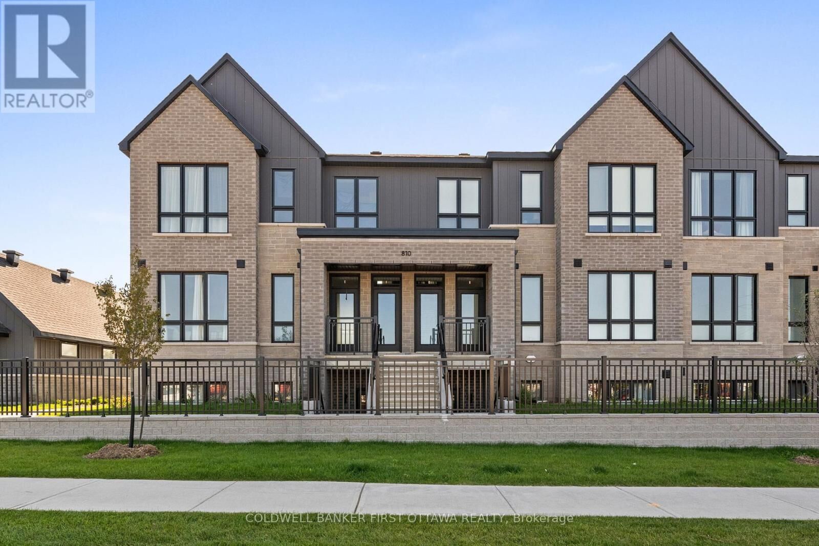 Property Photo:  810 Roger Griffiths Avenue D  ON K2S 3A9 