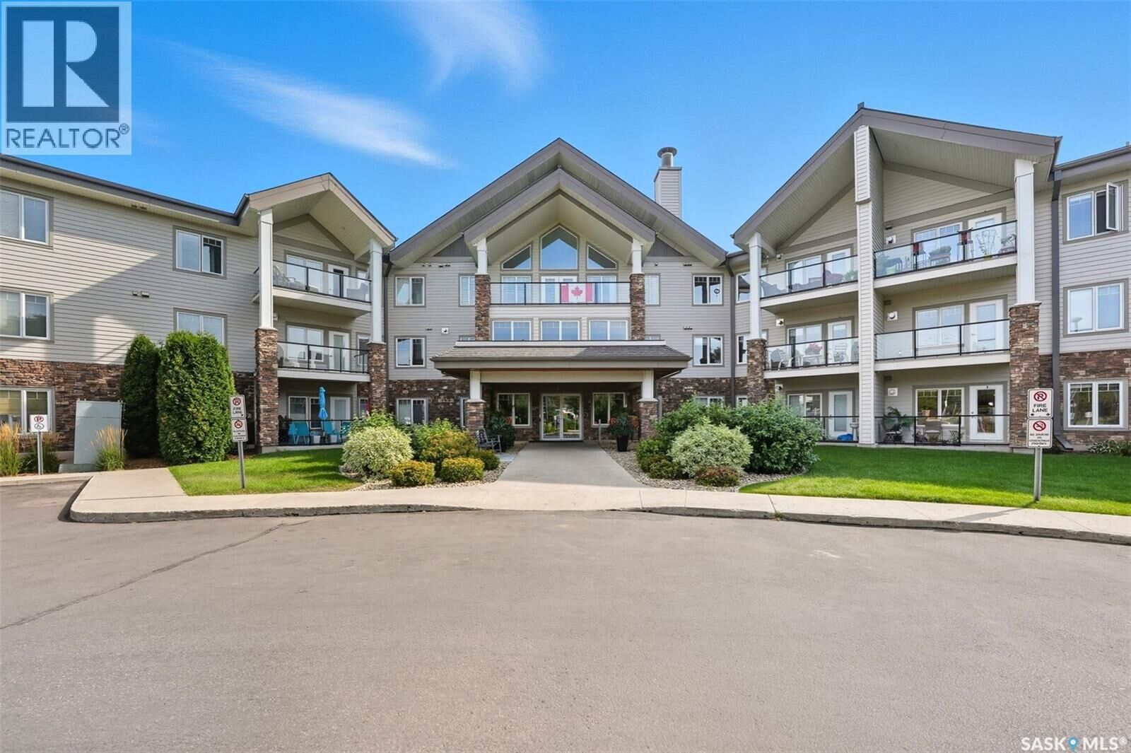 Property Photo:  108 1010 Ruth Street E  SK S7J 4M9 
