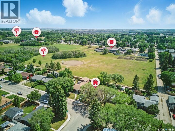 Property Photo: 118 East Drive SK S7J 2X5