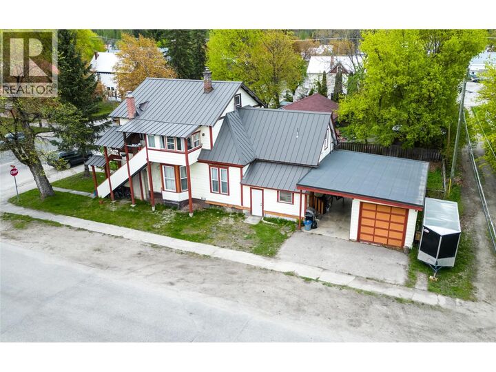 Property Photo:  614 Mackenzie Avenue  BC V0E 2S0 