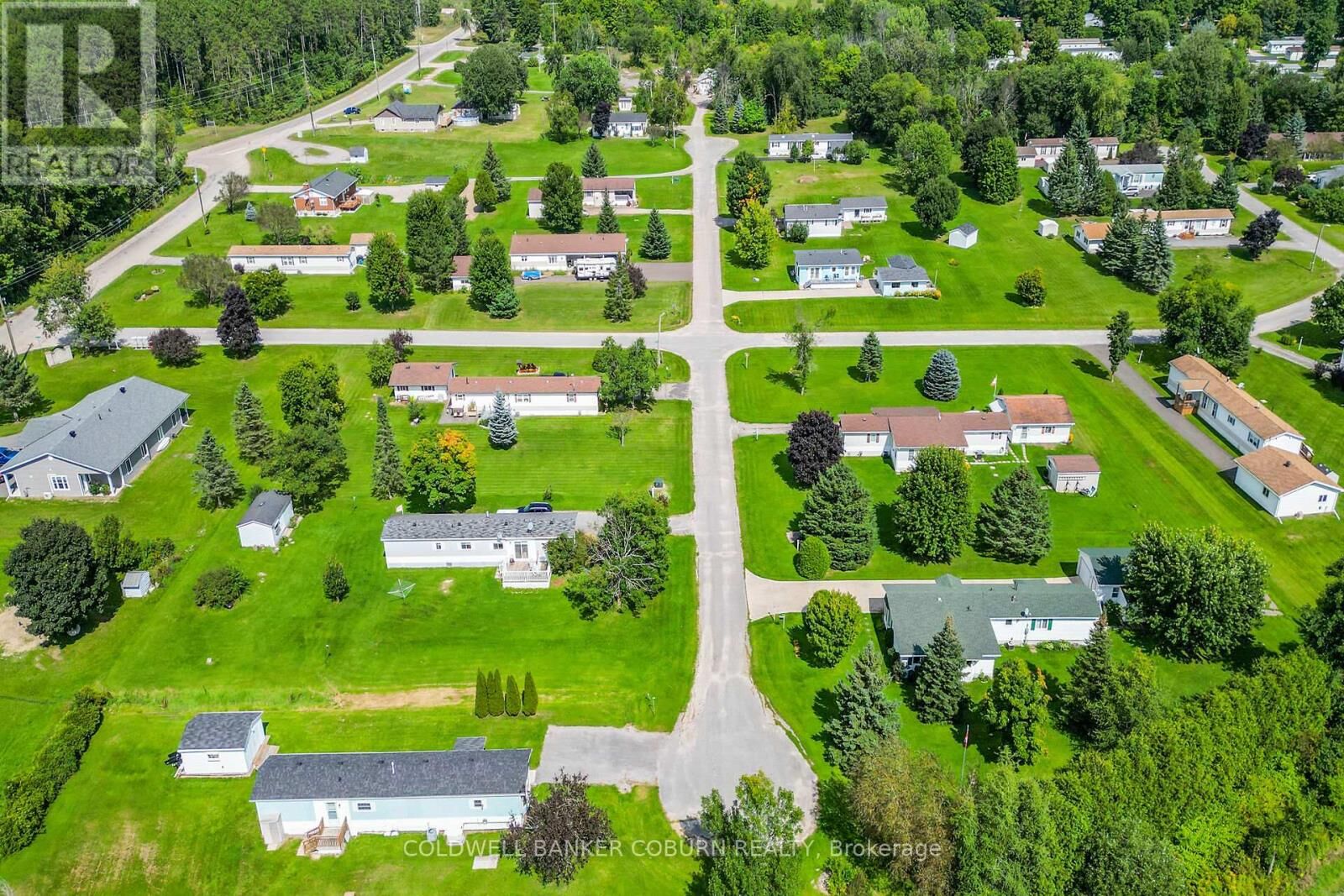 Property Photo: 65 Pleasant View Drive ON K7V 0A5