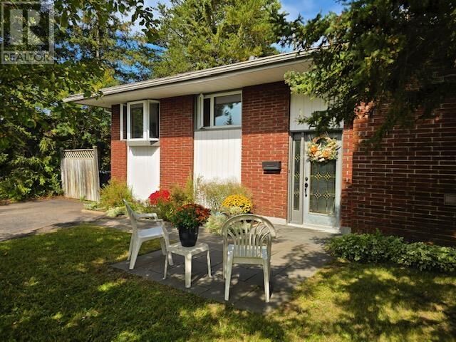 Property Photo: 134 Hinton Ave ON P7A 7E2