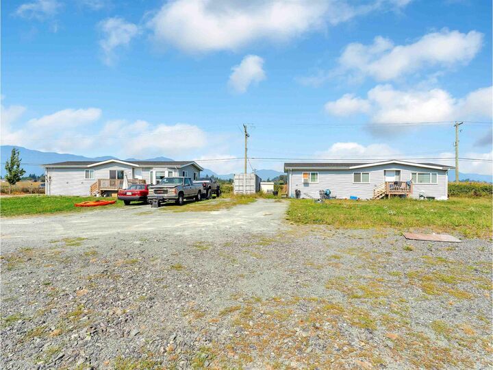 Property Photo:  46950 Chilliwack Central Road  BC V2P 8C5 
