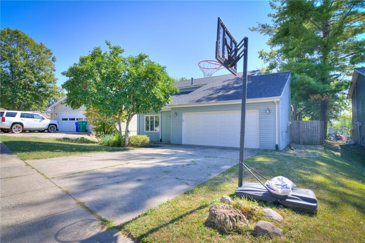 Property Photo: 2231 W Packard Street IL 62522