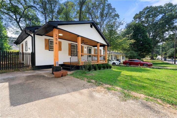 Property Photo:  254 Maple Street  GA 30354 