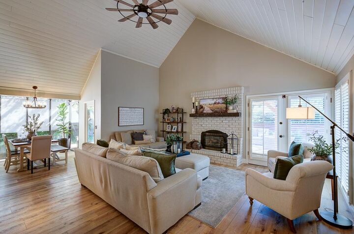 Property Photo: 2555 W Bluff Avenue 152 CA 93711