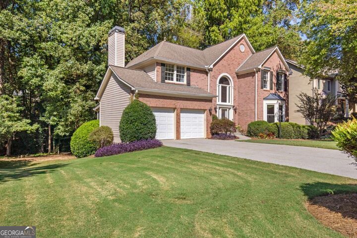 Property Photo: 1895 Oak Tree Hollow GA 30005